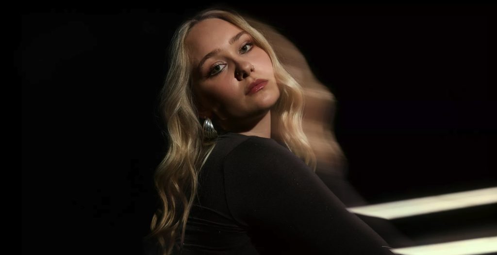 Asta Norr svarer igen på queer-fordomme med ny single