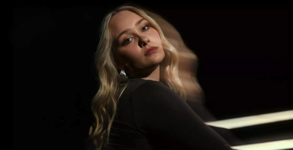 Asta Norr svarer igen på queer-fordomme med ny single