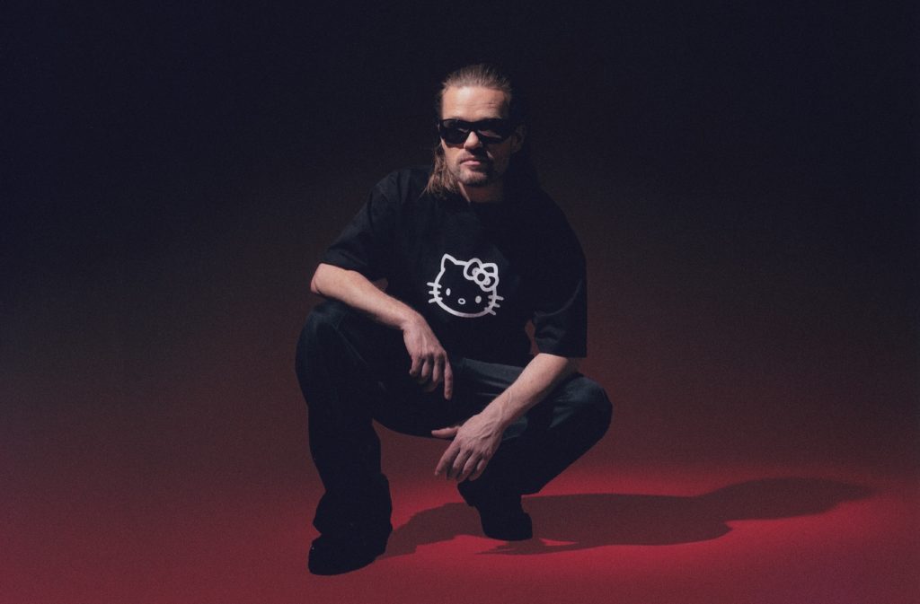 Rune Rask tager på tur: “Næste stop, Technotoget”