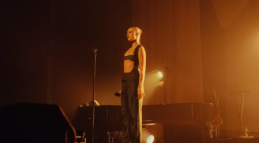 Kæmpe overraskelse: Saint Clara aflyser to imødesete koncerter